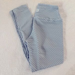 Curvy Croco Booty by Brabants Leggings (NWOT)